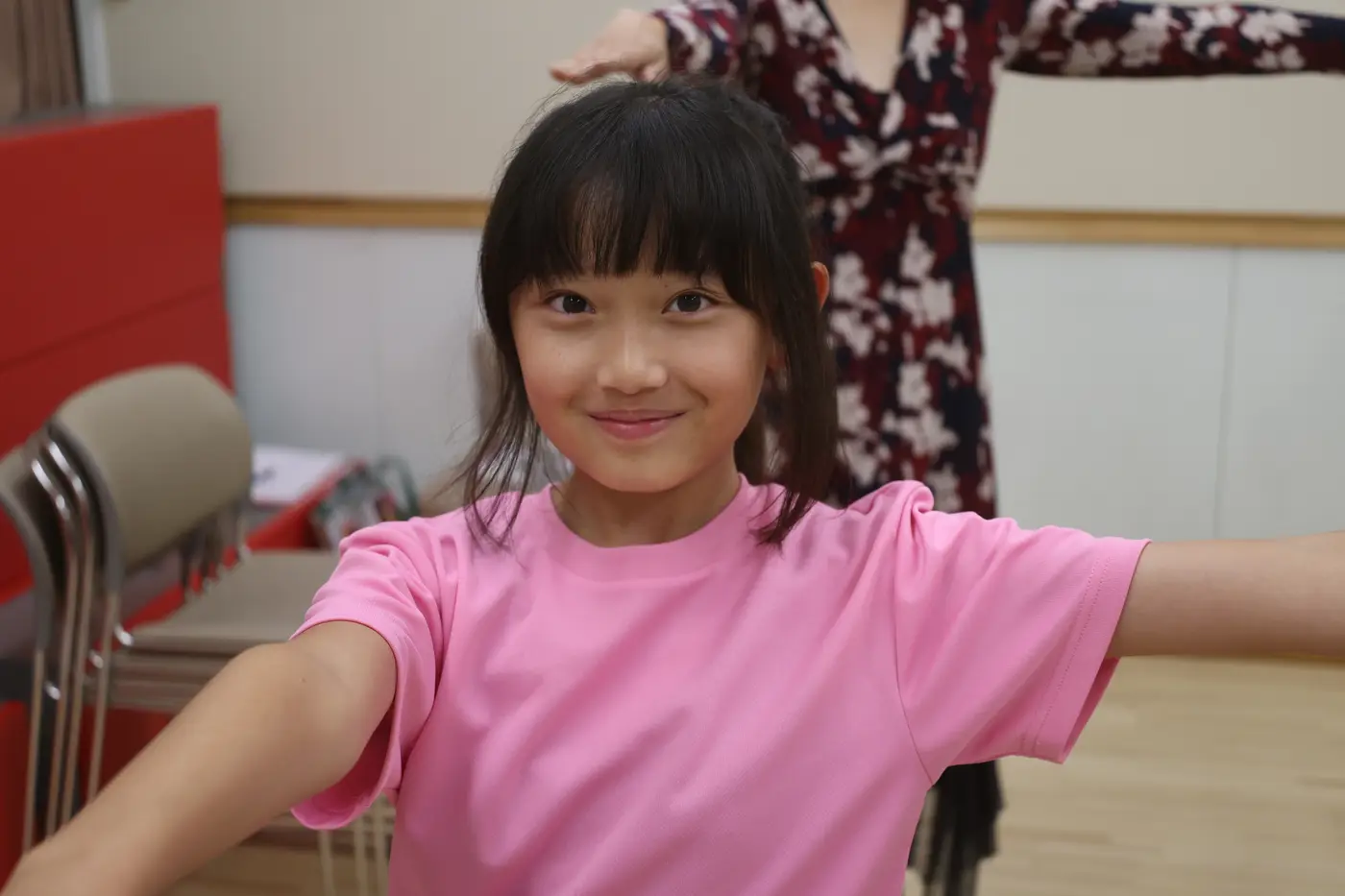 手をのばす子役